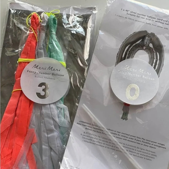 Meri Meri 30 3-0 birthday party balloons with tassels - Picture 3 of 4